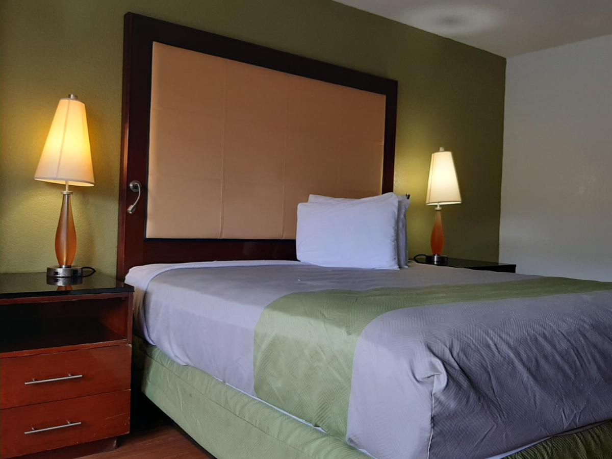 Econo Lodge Airport Near Billy Graham Parkway シャーロット エクステリア 写真
