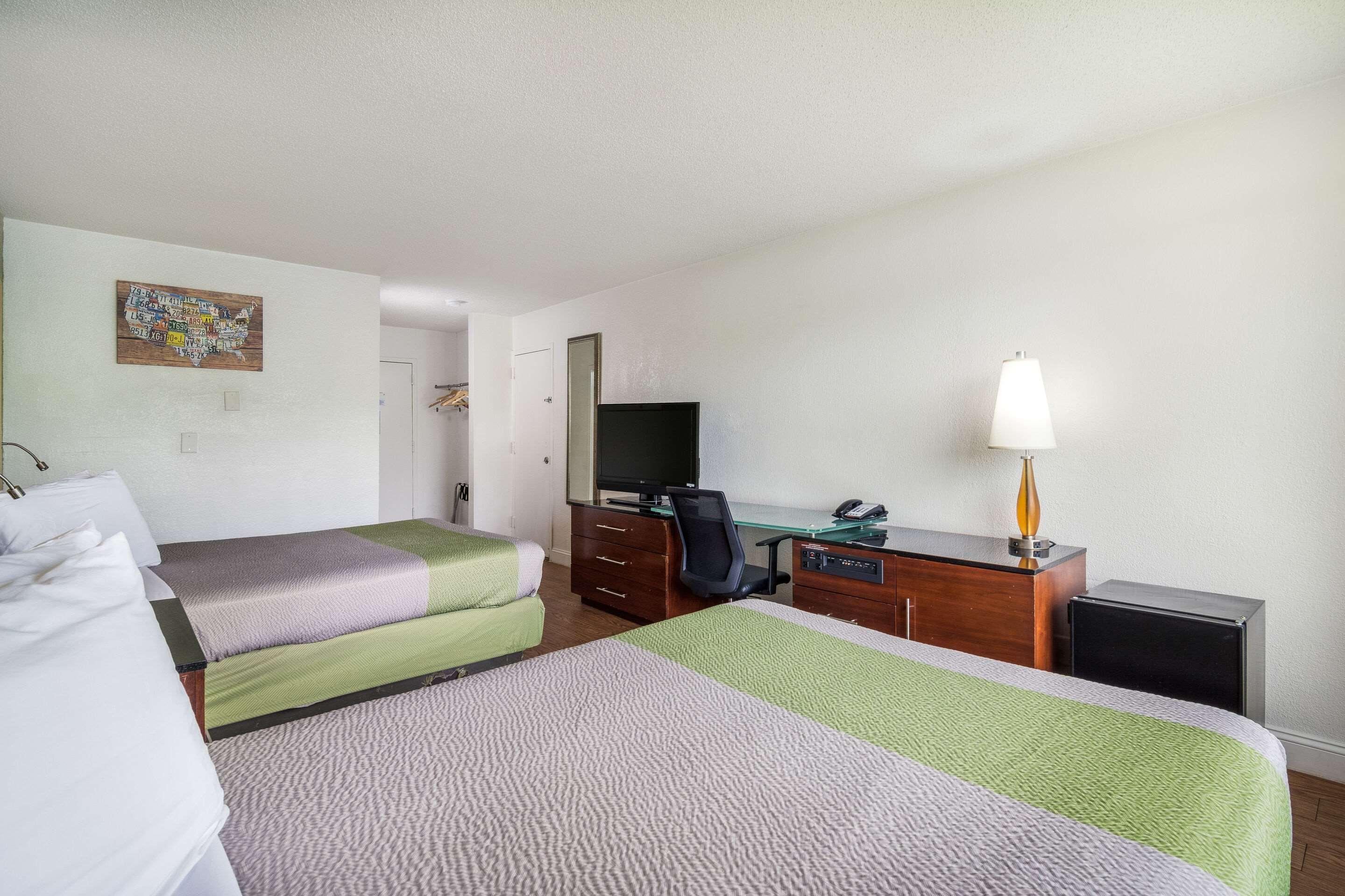 Econo Lodge Airport Near Billy Graham Parkway シャーロット エクステリア 写真